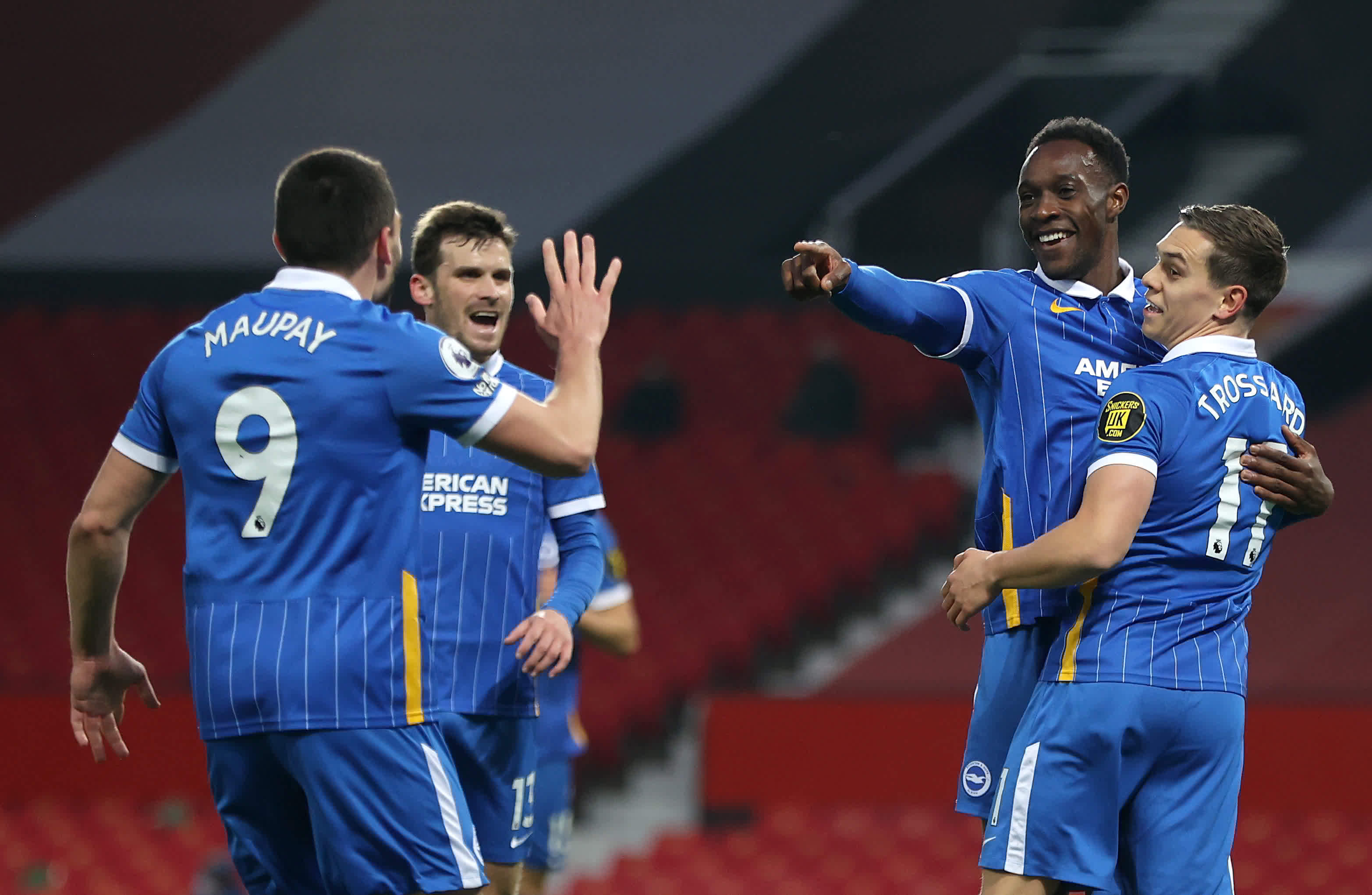 着主教练和 着主教练和