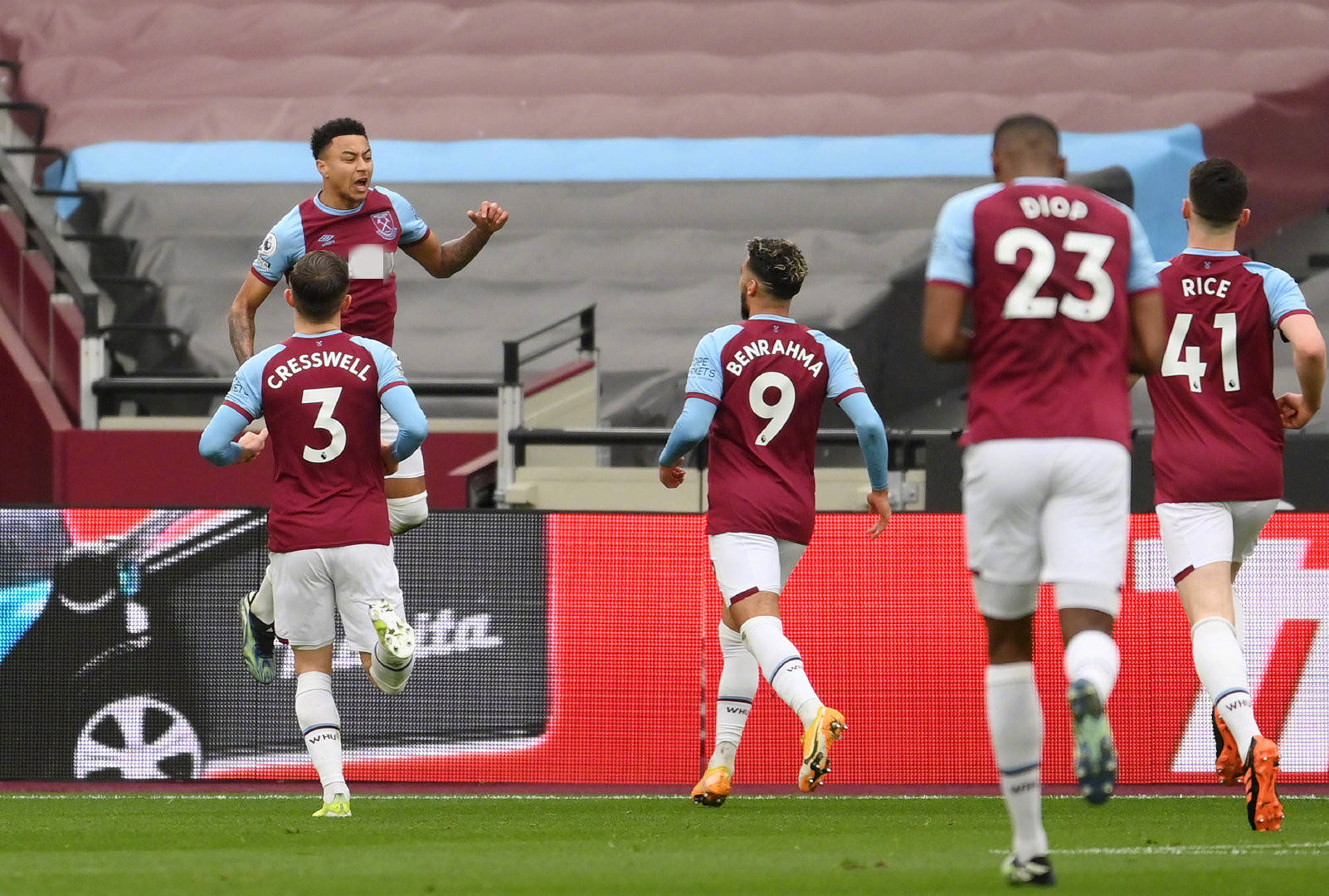 他被埋在瓦 他被埋在瓦